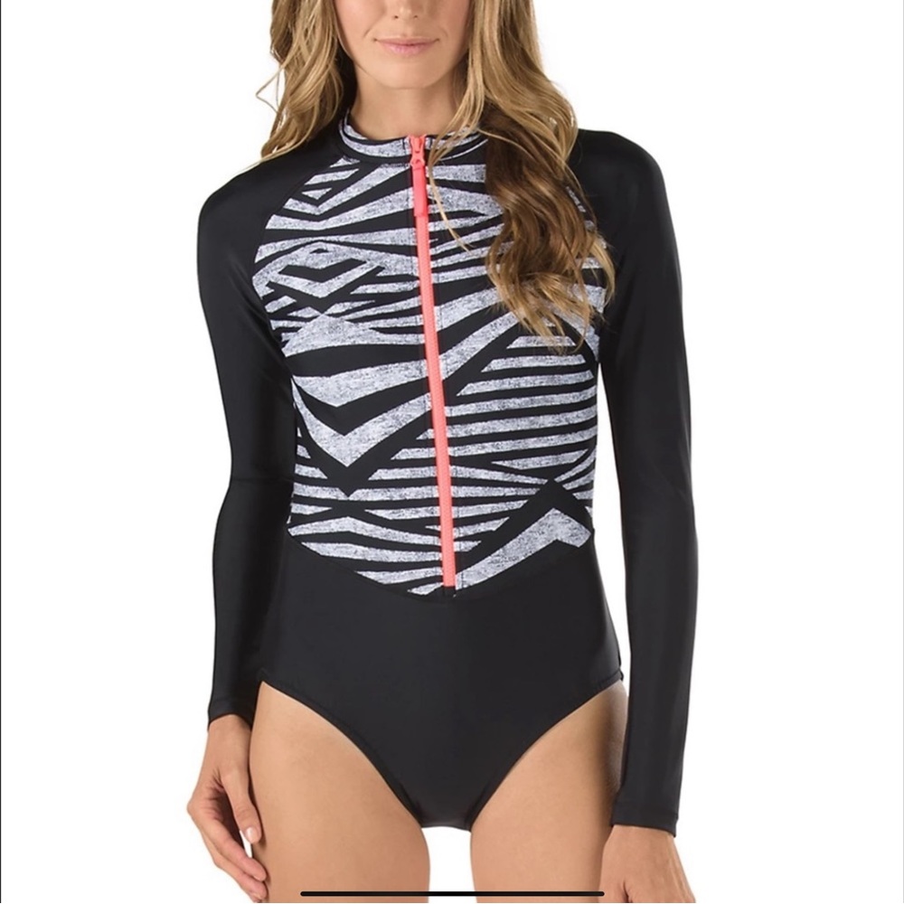 EUC Speedo Granatina Swimsuit Rash Guard Long Sleeve One Piece Medium Swim Surf